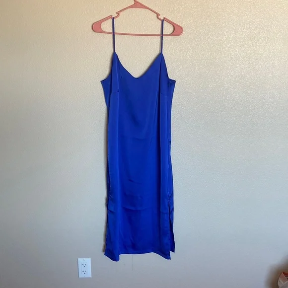 fits everybody slip dress onyx Royal Blue Sleeveless Square Neck Back Slit Detail Fitted Midi Dress /3-2-1 main image 1
